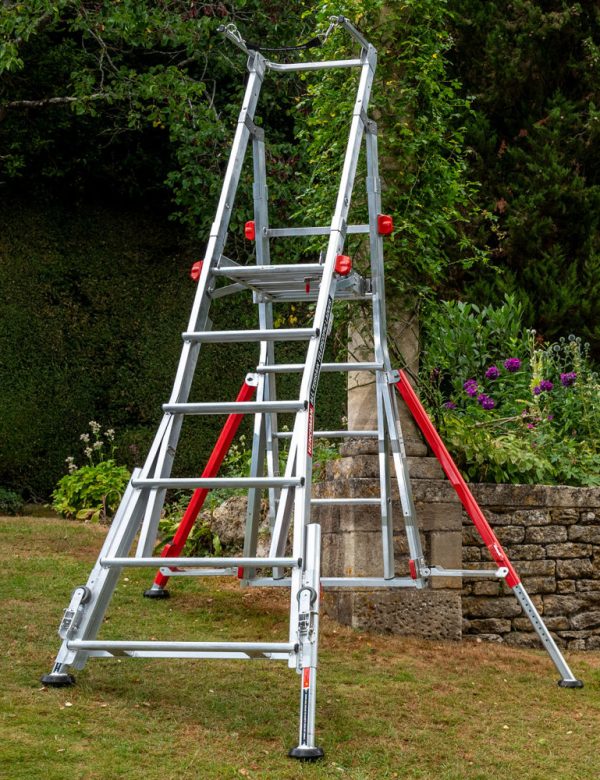 Henchman 5 Tread All Terrain Telescopic Platform